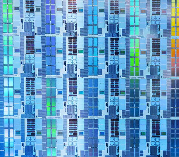 反射不同颜色的硅片。图片下载