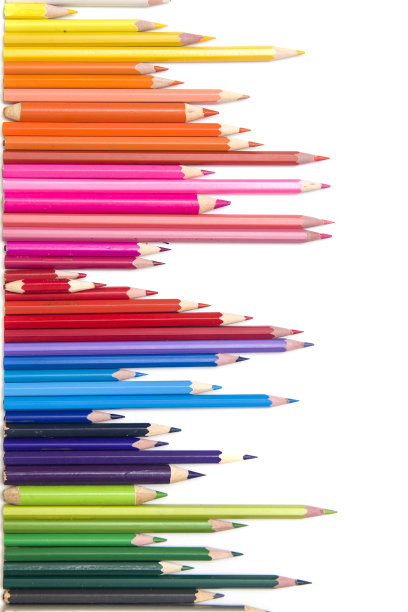 全景拍摄线不同大小的彩色铅笔孤立在白色。相框，插入照片的背景，彩色铅笔。图片下载