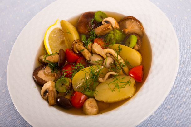 乡村风味的蘑菇汤图片下载