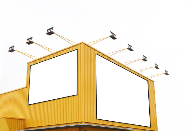 在白色背景的黄色建筑上模拟广告牌图片下载