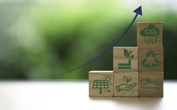 堆叠二氧化碳减少，回收，绿色工厂图标减少二氧化碳，碳足迹和碳信用，以限制气候变化造成的全球变暖，生物循环绿色经济概念。图片下载
