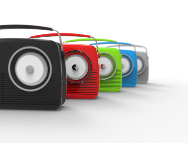 彩色老式无线电接收机孤立在白色背景的3d渲染图片下载