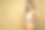 美丽的年轻女子穿着内衣展示美容产品图片下载