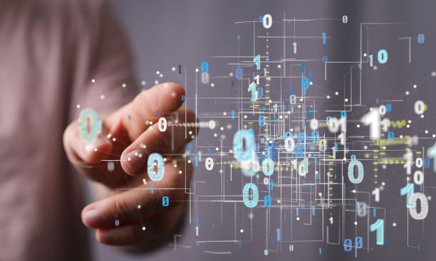 呈现网络空间虚拟投影的人图片下载