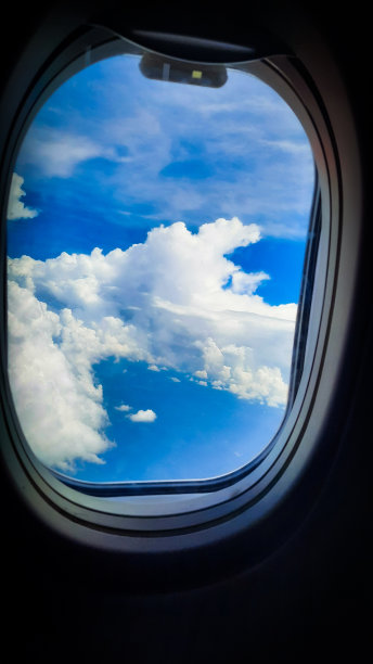 从飞机上看云图片下载