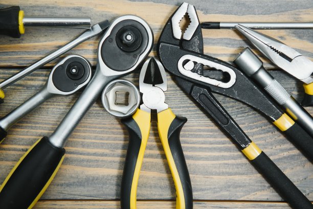 一套工具在木板上的文字空间图片下载