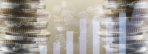 金融投资和业务概念的双重曝光的图形和行硬币。图片下载
