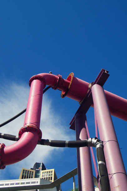 大型建筑工地排水管。图片下载