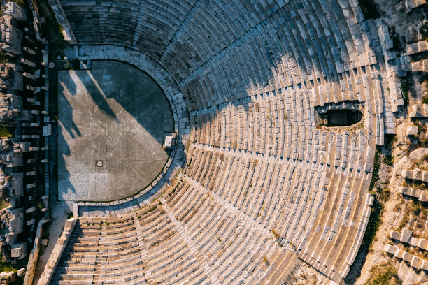 无人机观看古代圆形剧场图片下载