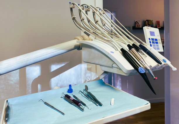 牙医的工具图片下载