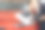 裁剪图像的手的男性专业洗车工人在黑色橡胶手套图片下载