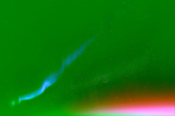 夜蓝星空和北极光图片下载