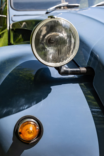 前灯的复古汽车照片图片下载