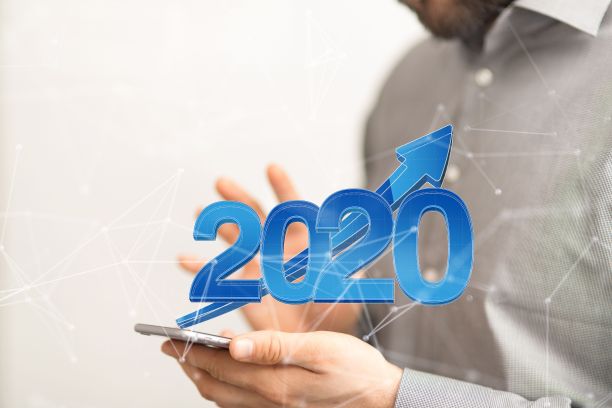 展示2020年经济增长虚拟预测的人图片下载