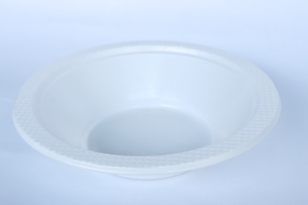 野餐用白色塑料碗图片下载