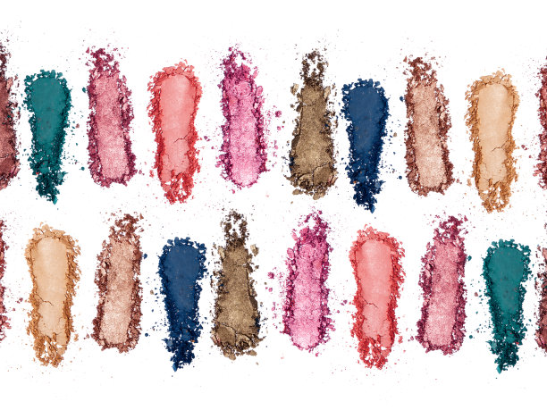 粉碎多色眼影在白色背景图片下载
