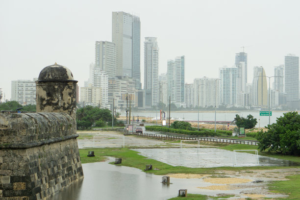 哥伦比亚卡塔赫纳创纪录的降雨图片下载