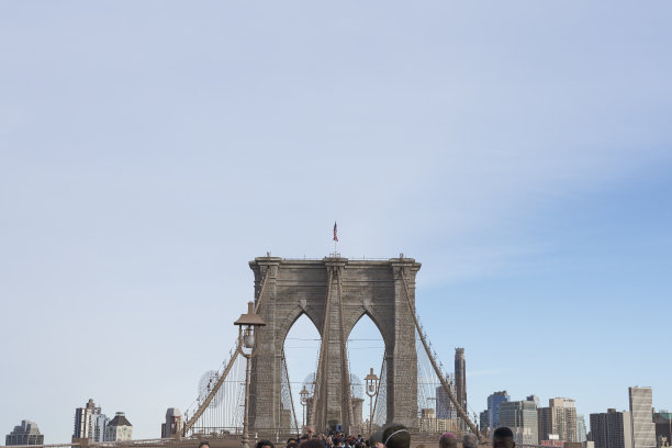 日出时的布鲁克林大桥，纽约市图片下载