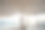 只是一对游艇上的新婚夫妇。新娘新郎快乐。图片下载