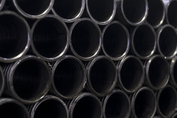 堆铁管道图片下载