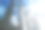 现代办公大楼。玻璃立面有多云的天空反射。当代城市建筑。图片下载