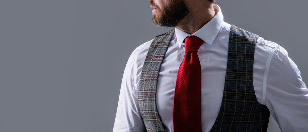 正装的人在工作室旗帜与复制空间。男子穿着正装的照片。图片下载