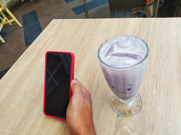 持有智能手机图片下载