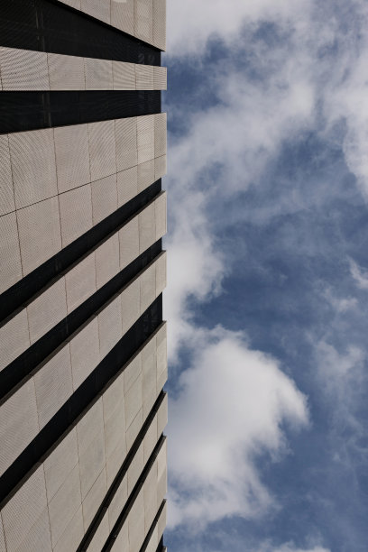 现代工业建筑的细节。图片下载