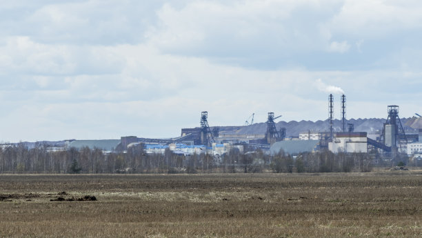 科珀尔用于开采矿石。矿山建筑。从地下开采矿物的技术。挖掘。钾离子盐。图片下载