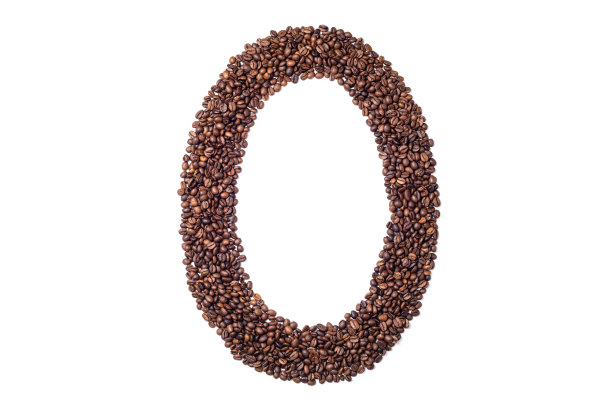 用咖啡豆在白色背景上制成的数字。0号0是咖啡做的。咖啡0号零隔离在白色上图片下载
