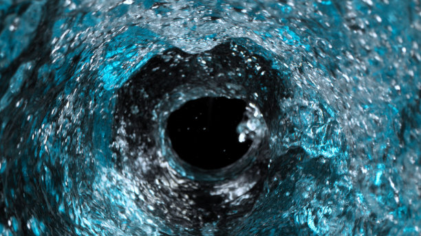 冻结运动拍摄的水漩涡飞溅图片下载