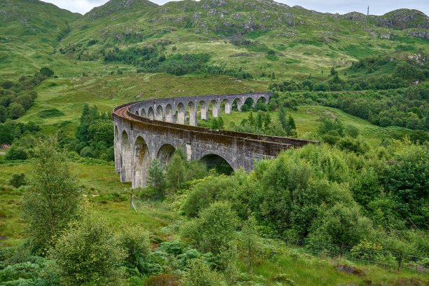 格伦芬南高架桥也被称为霍格沃茨特快大桥图片下载