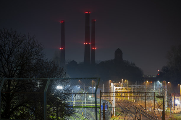 东欧Szombierki旧废弃的历史悠久的新艺术主义工厂发电厂图片下载