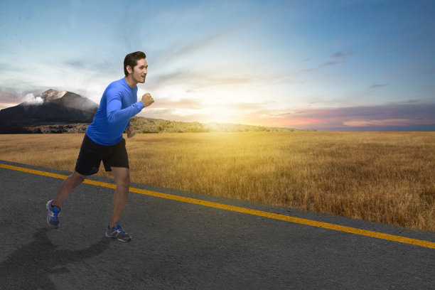 亚洲男子跑步图片下载