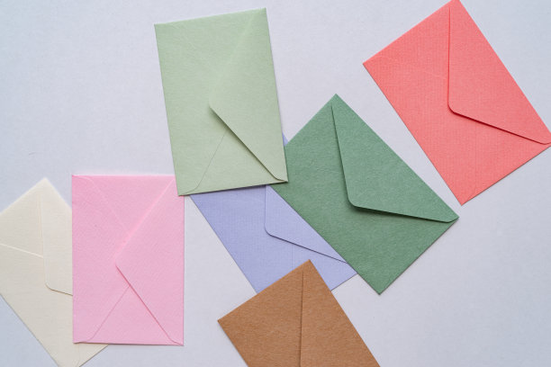 色彩斑斓的信封图片下载