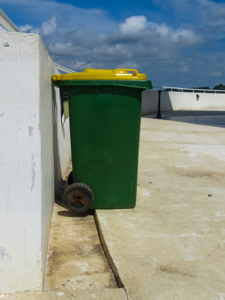 垃圾桶图片下载