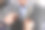 专业裁缝与客户在工作室工作，特写图片下载