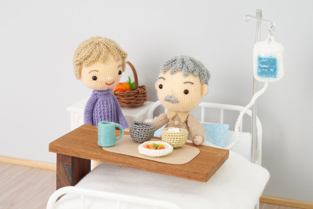 手工编织玩具。可爱又小巧的阿米鲁美娃娃。医疗与生活图片下载