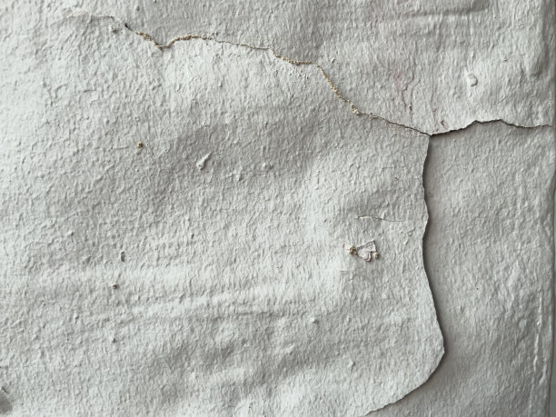 一堵旧墙的表面已部分修复。图片下载