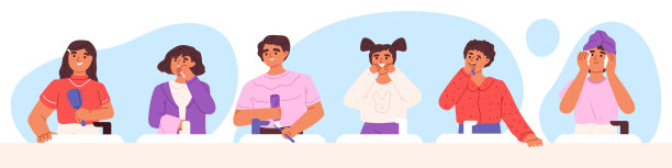 早上，每天的孩子例行公事。儿童在浴室刷牙、用牙线、梳头、洗脸图片下载