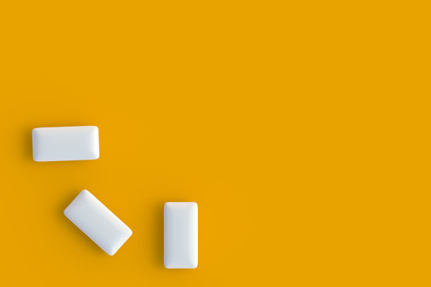 角落里有三个口香糖。薄荷泡泡糖。前视图。文本空格。三维渲染图片下载