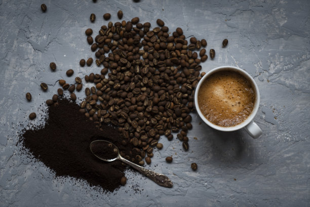 咖啡杯和烘豆图片下载