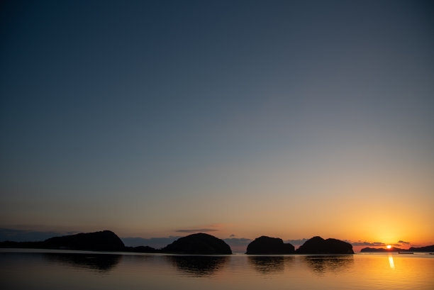 2023年元旦的美丽日出图片下载