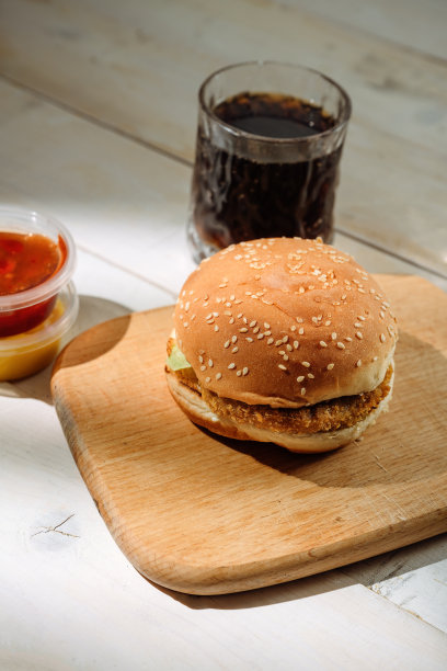 汉堡、炸鸡等食品图片下载