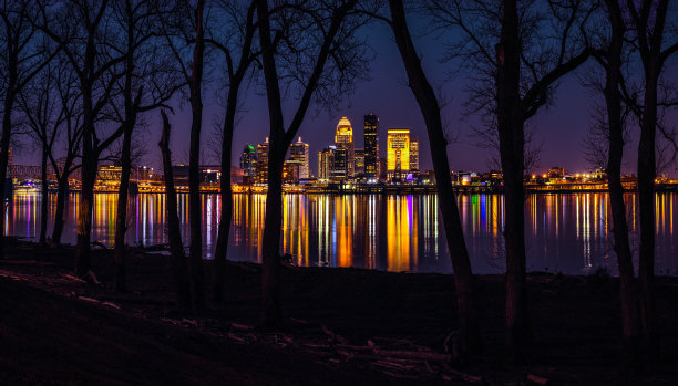 路易斯维尔夜晚的美丽照片图片下载