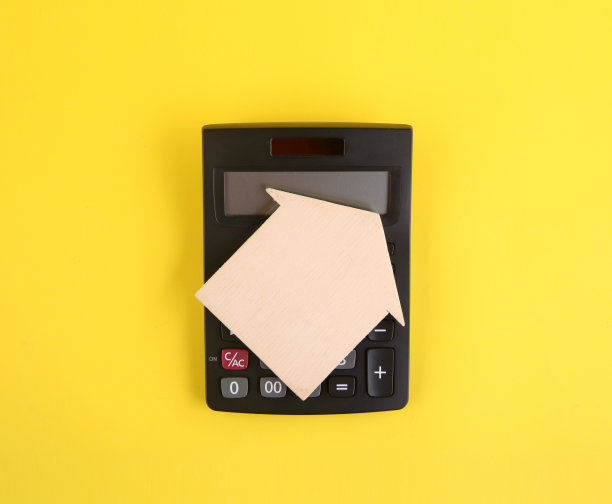 木屋形状计算器，房屋理财概念图片下载