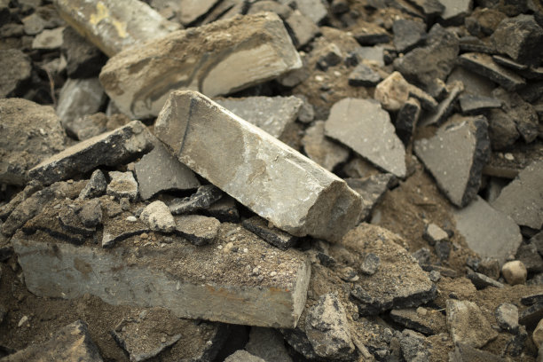 很多石头。建筑垃圾。图片下载