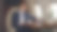 欧洲商人完成工作，关闭笔记本电脑。疲惫的人靠飞机座位图片下载