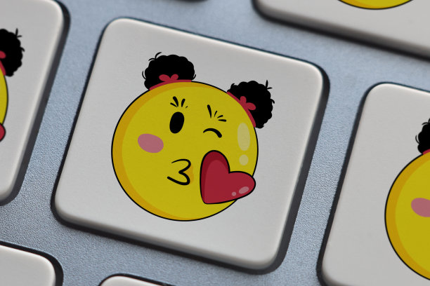 键盘上的亲吻表情符号图片下载
