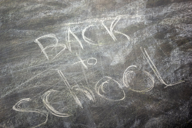 回到学校的概念。教育背景。黑板结构图片下载